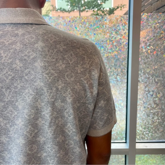 Large Louis Vuitton gray Polo monogram print - Picture 5 of 7